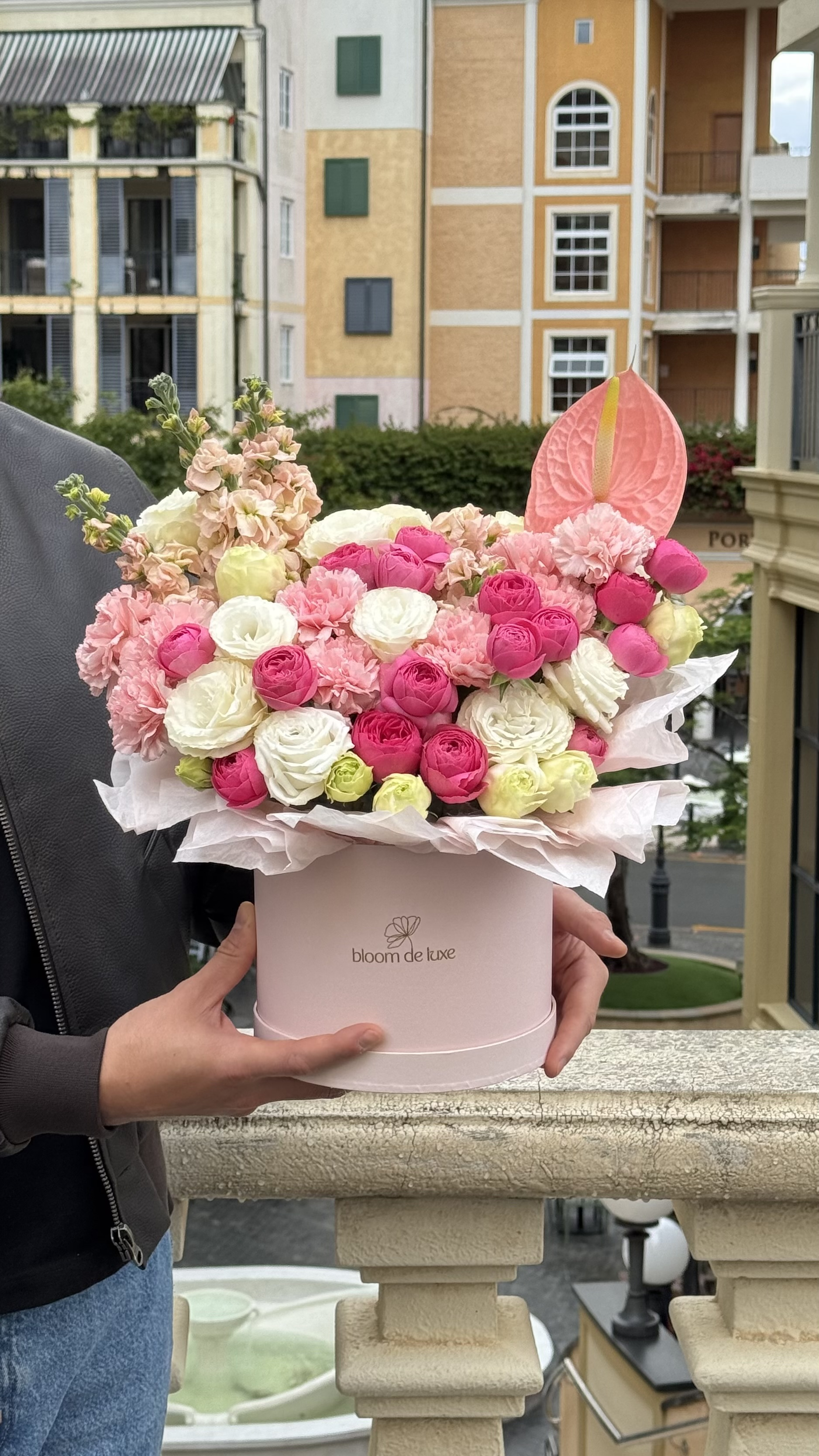 Blush Serenade Box — soft white peach and magenta florals in pink hatbox, Gold Coast luxury flower delivery